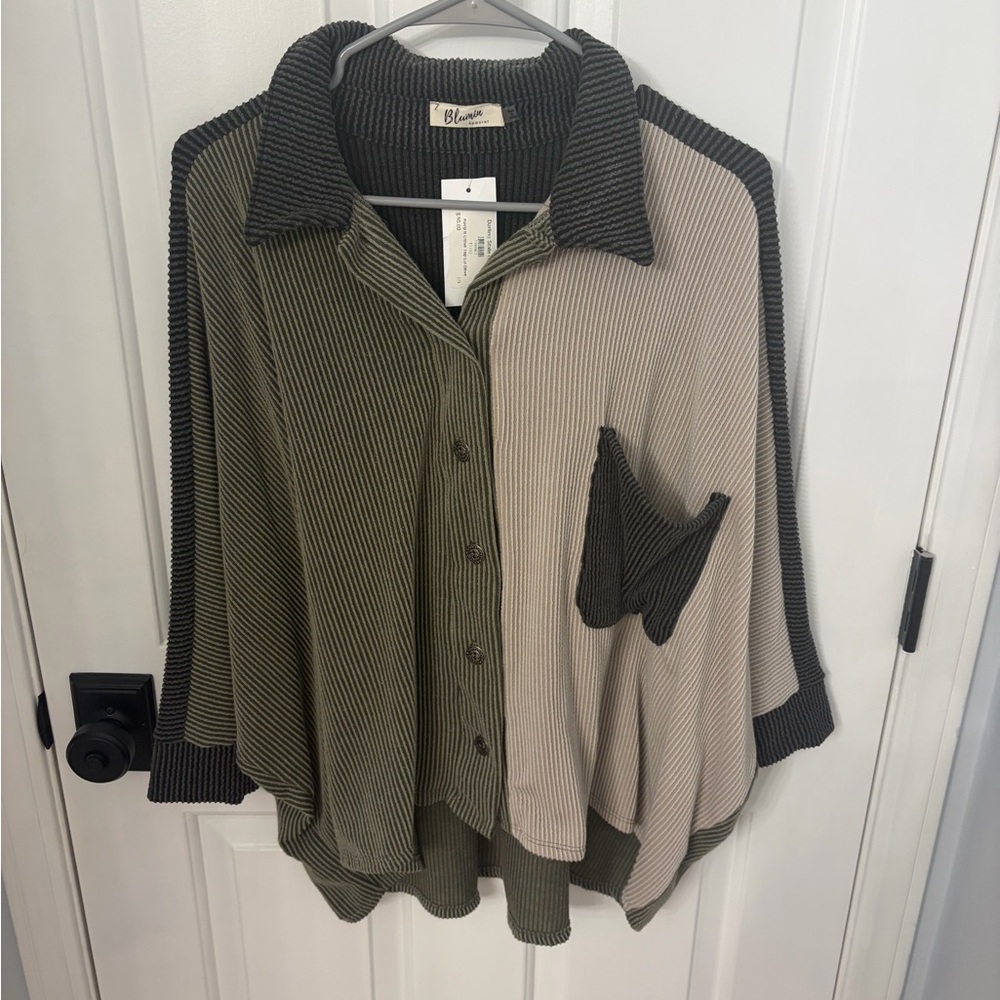Blumin Apparel Ribbed Knit Top in Olive and Beige